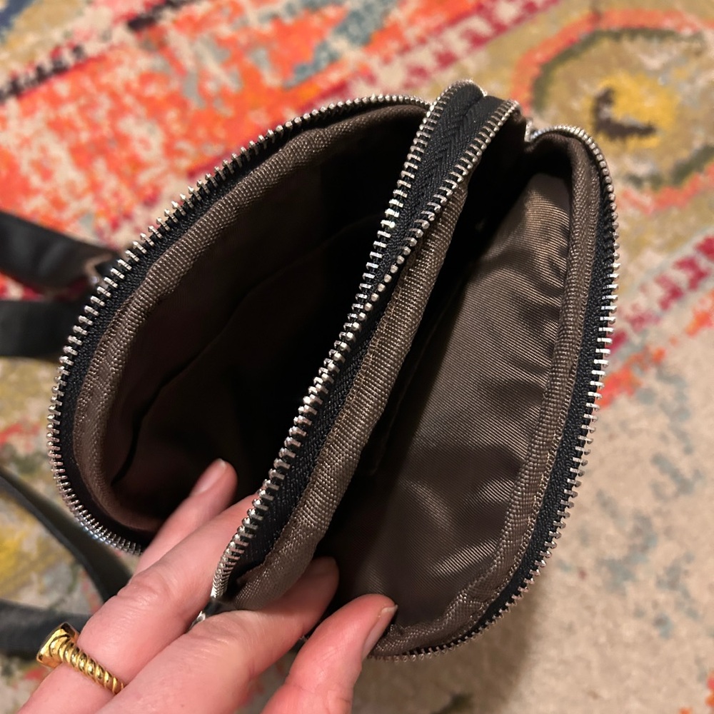 Amazon Anti Theft Black Leather Crossbody Sling Bag - Picture 9 of 15
